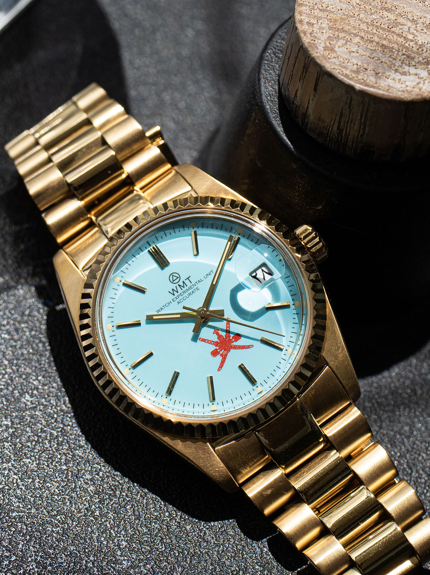 Cabochon – Glossy Sky Blue Dial – Oman (Red) / Gold Plating Edition / Metal  Bracelet – WMTWatch