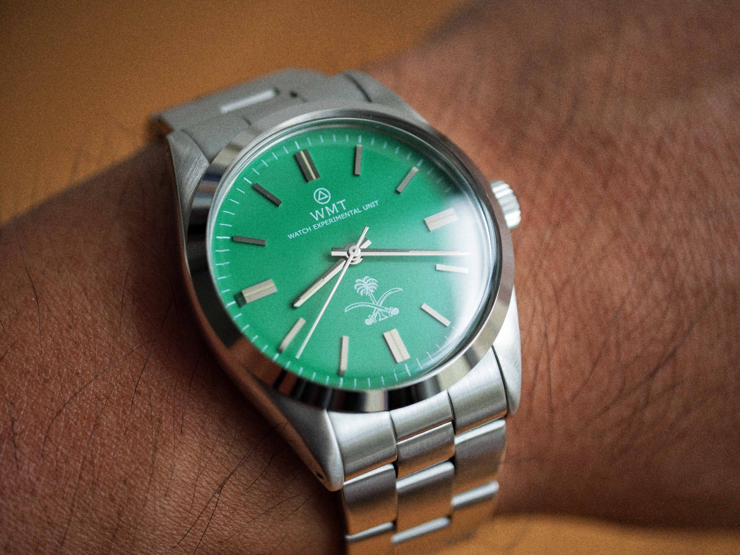 Barracuda – Saudi Arabia Special Edition / Green Dial / Metal Bracelet +  Leather Strap Set – WMTWatch